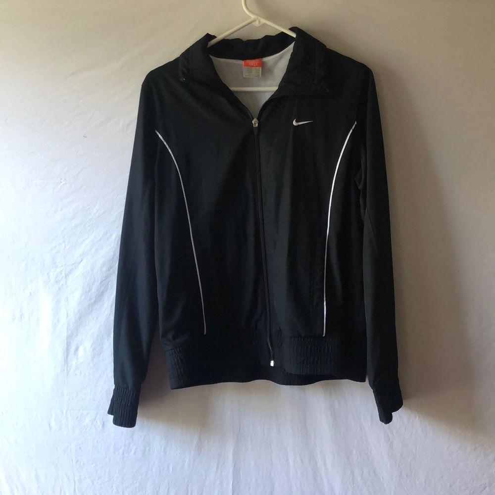 Nike windbreaker jacket